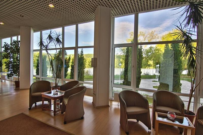 Hotel Star Pitesti Bagian luar foto