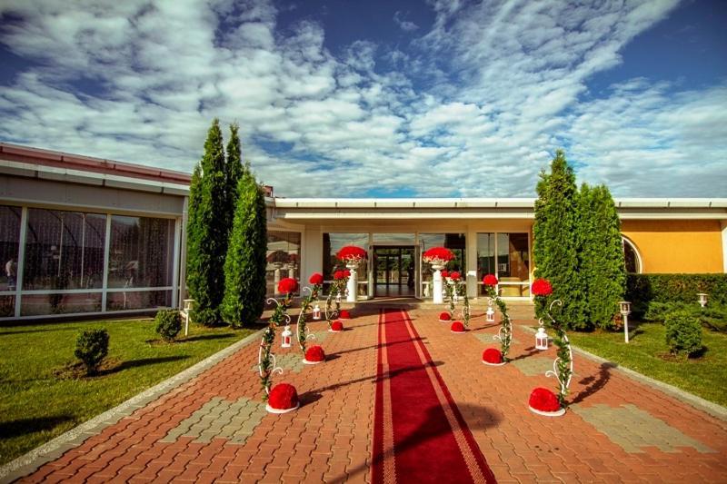 Hotel Star Pitesti Bagian luar foto