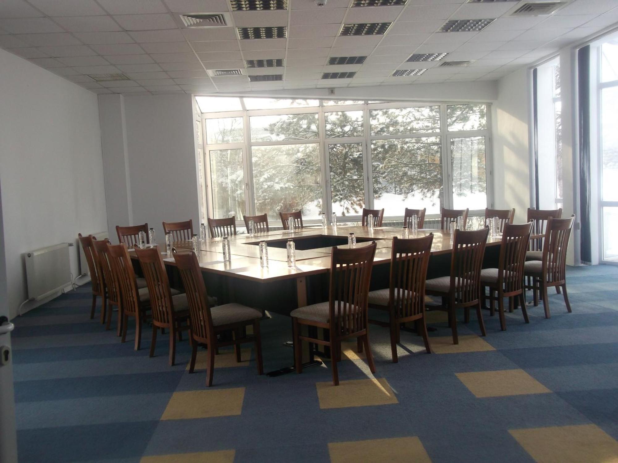 Hotel Star Pitesti Bagian luar foto