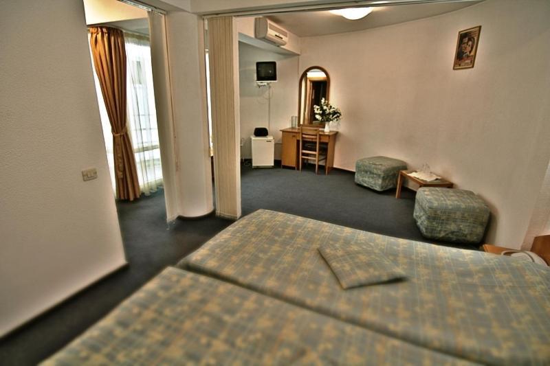 Hotel Star Pitesti Ruang foto