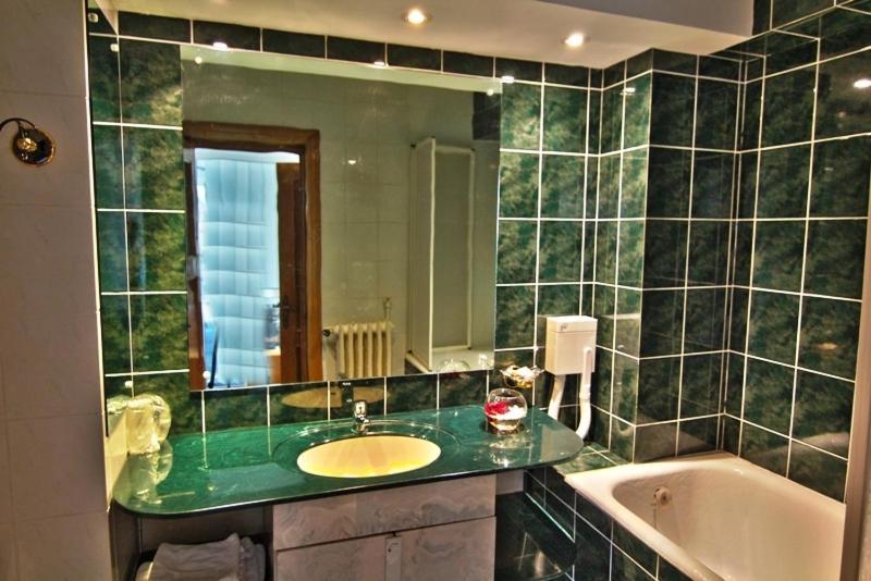 Hotel Star Pitesti Ruang foto